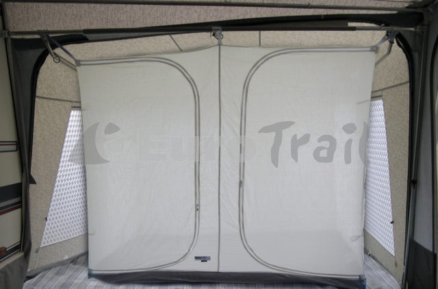 Voortent uitbouw binnentent Voortent uitbouw binnentent